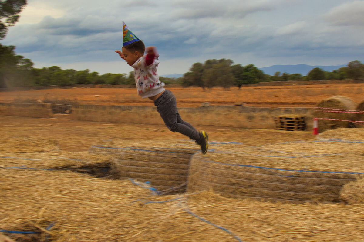 1 Visiting a family farm promotes mental and physical health