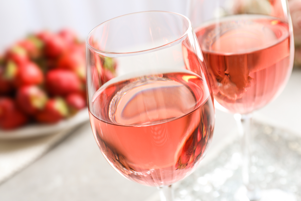 delicious strawberry mulled wine